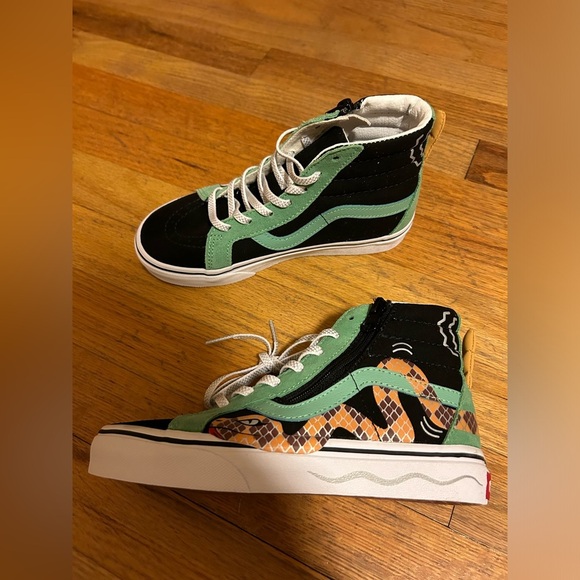 VANS Kids Hightop Size 3. Perfect condition! - Picture 4 of 4